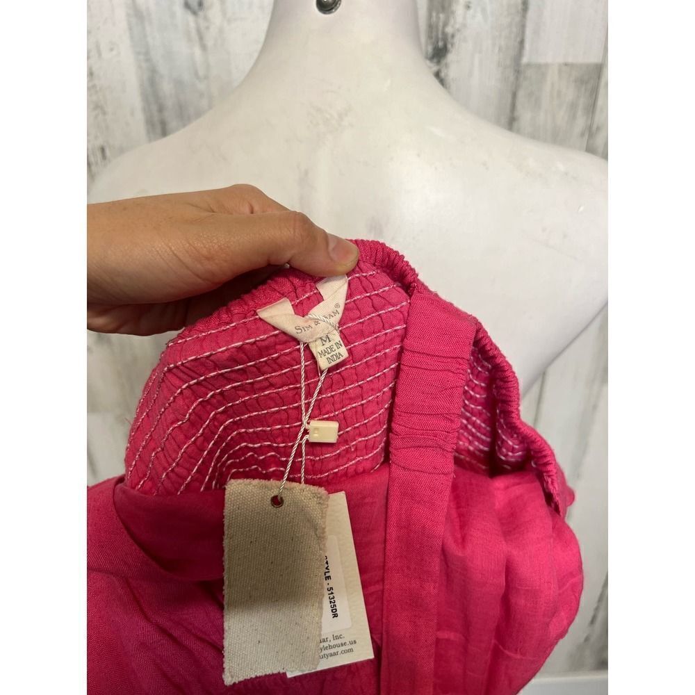 Pink flare dress - Picture 2 of 5